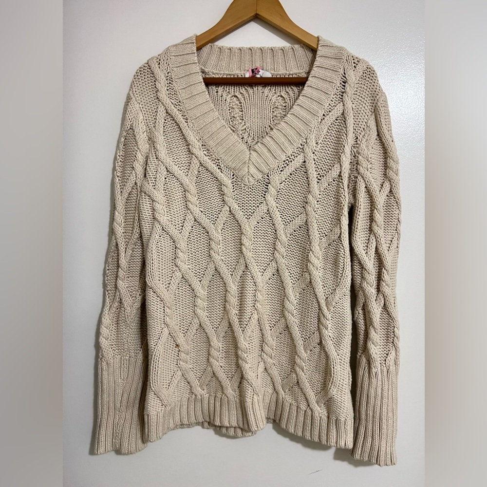 Vineyard Vines Cream Cable Knit V-neck Sweater
